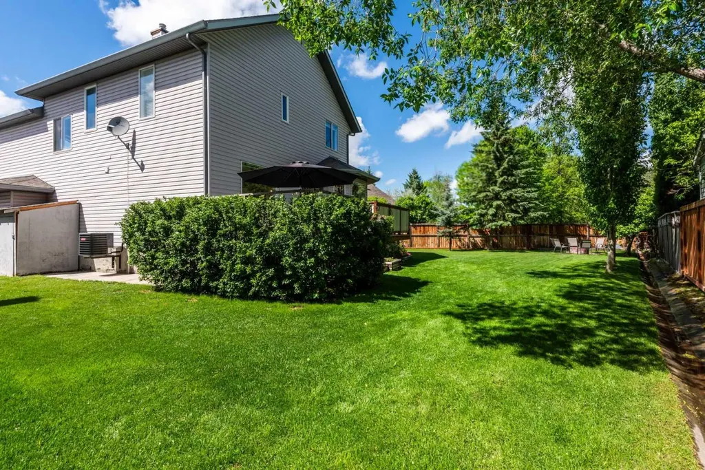 74 Douglasview Circle SE Calgary AB T2Z2P4