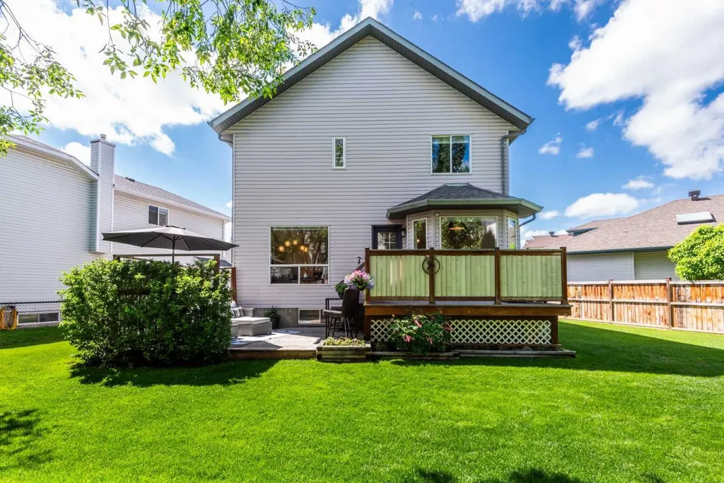 74 Douglasview Circle SE Calgary AB T2Z2P4