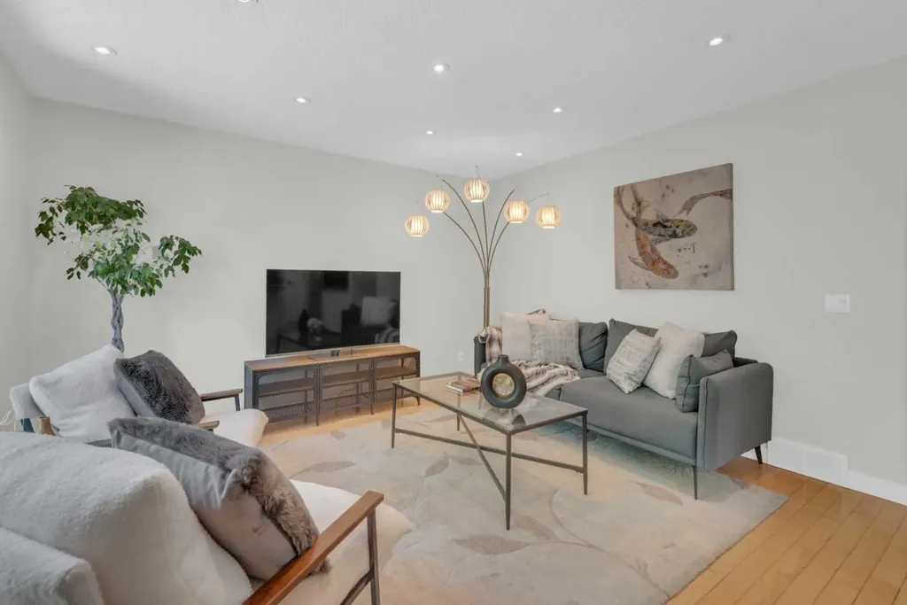 74 Douglasview Circle SE Calgary AB T2Z2P4