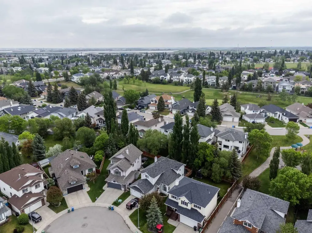 74 Douglasview Circle SE Calgary AB T2Z2P4
