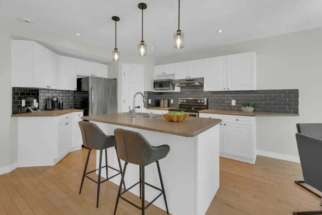 74 Douglasview Circle SE Calgary AB T2Z2P4