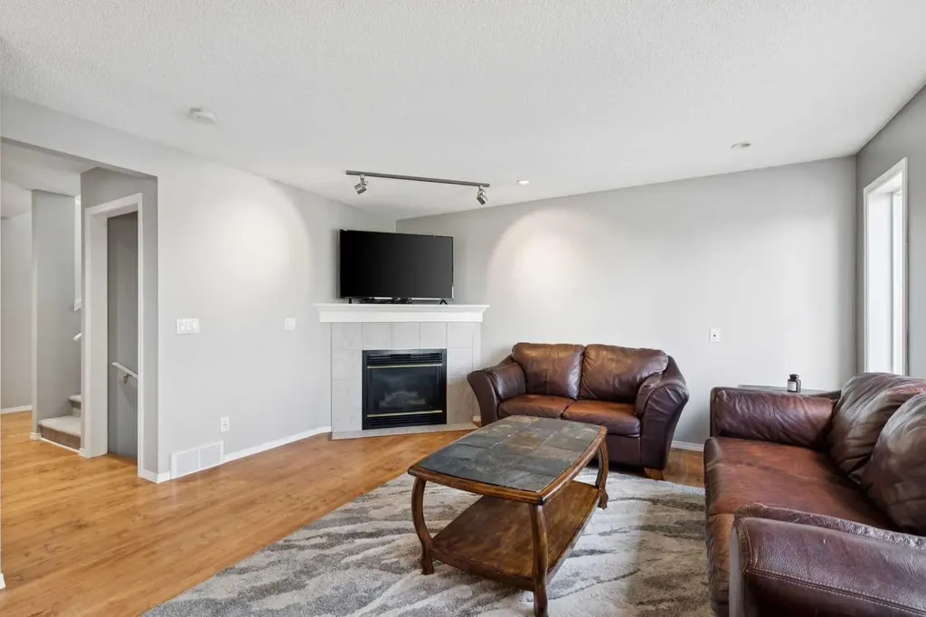 18 Bridlewood Way SW Calgary AB T2Y 3R5