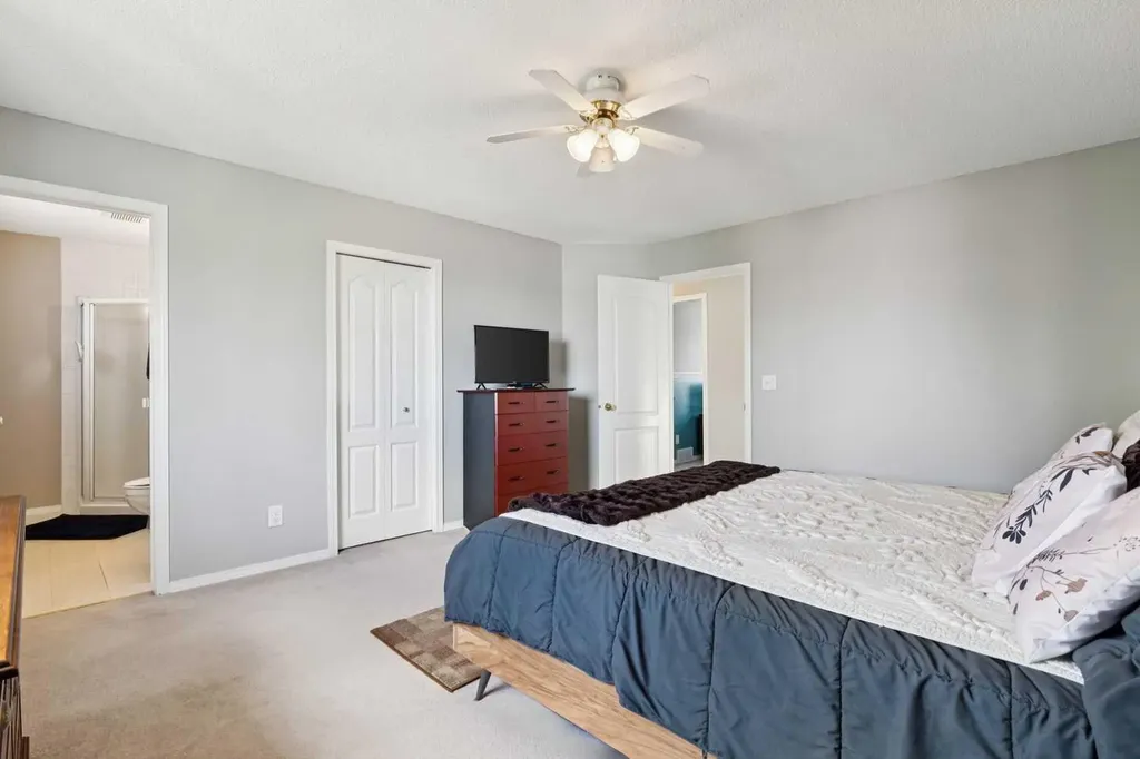 18 Bridlewood Way SW Calgary AB T2Y 3R5