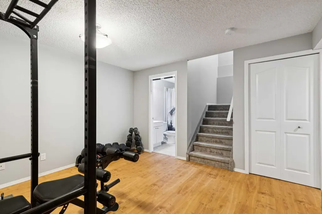 18 Bridlewood Way SW Calgary AB T2Y 3R5