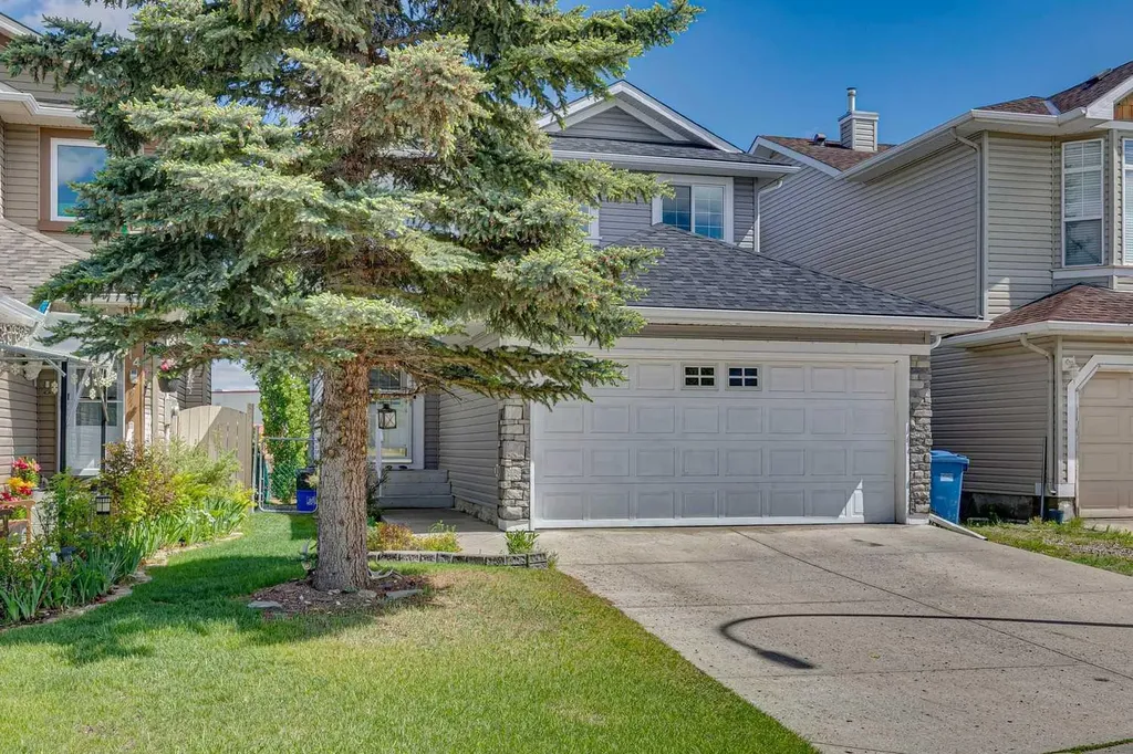 18 Bridlewood Way SW Calgary AB T2Y 3R5