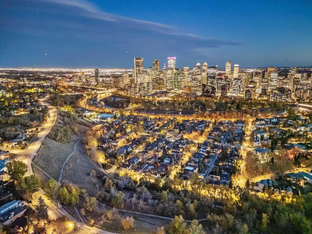 922 5 Street NW Calgary AB T2N 1R2