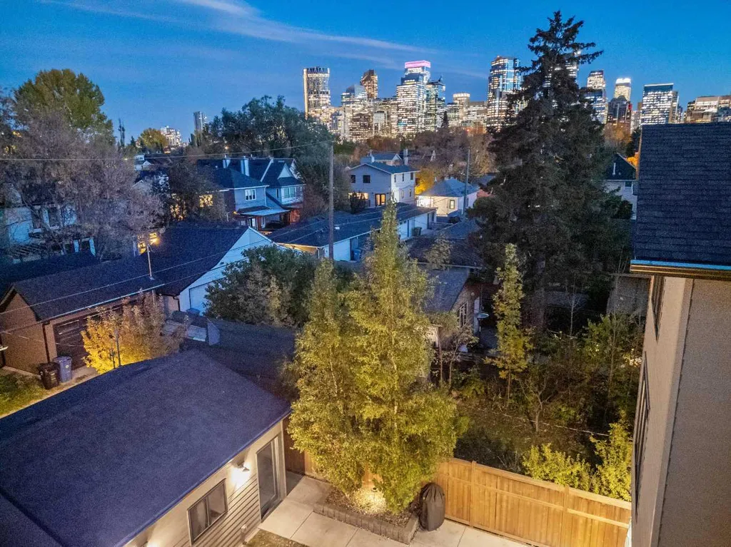 922 5 Street NW Calgary AB T2N 1R2