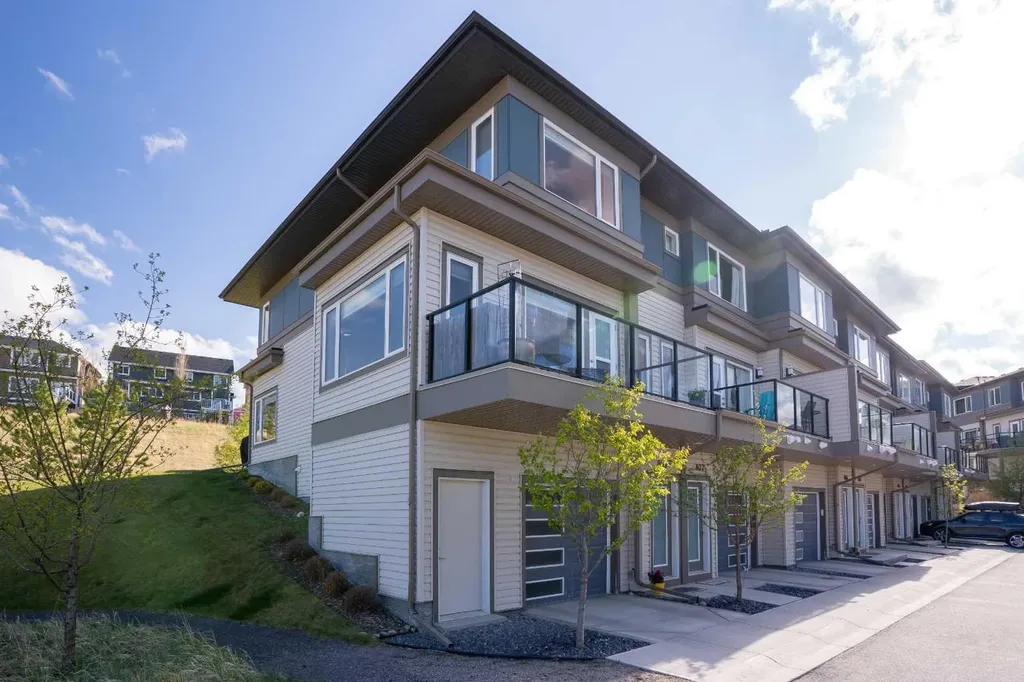501 River Heights Drive Cochrane AB T4C 2L3