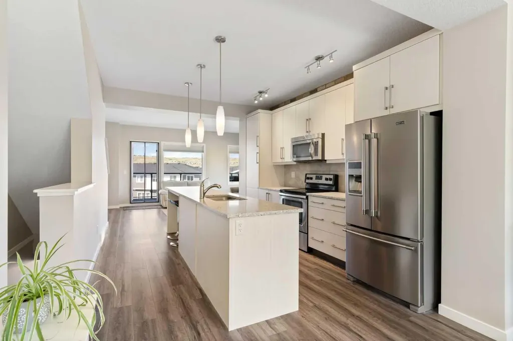 501 River Heights Drive Cochrane AB T4C 2L3