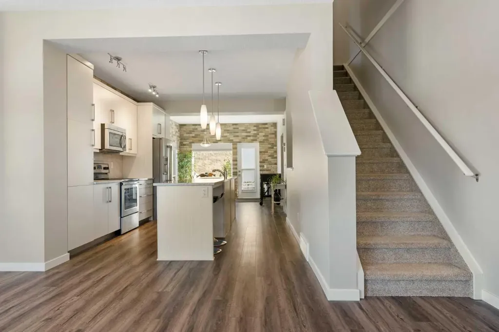 501 River Heights Drive Cochrane AB T4C 2L3