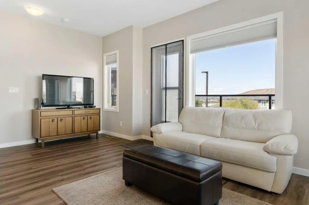 501 River Heights Drive Cochrane AB T4C 2L3