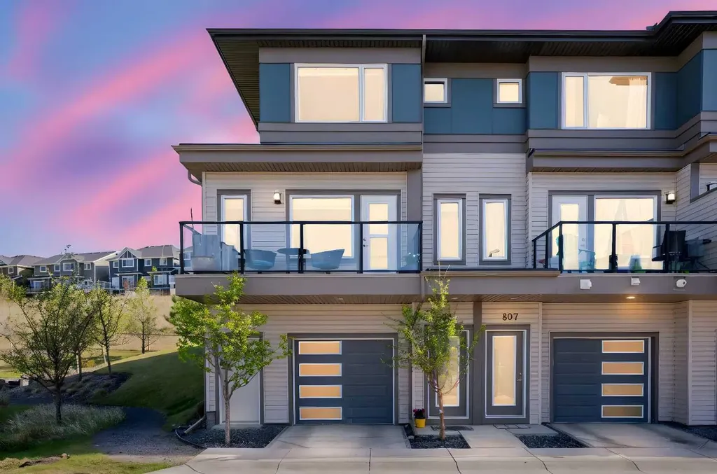 501 River Heights Drive Cochrane AB T4C 2L3