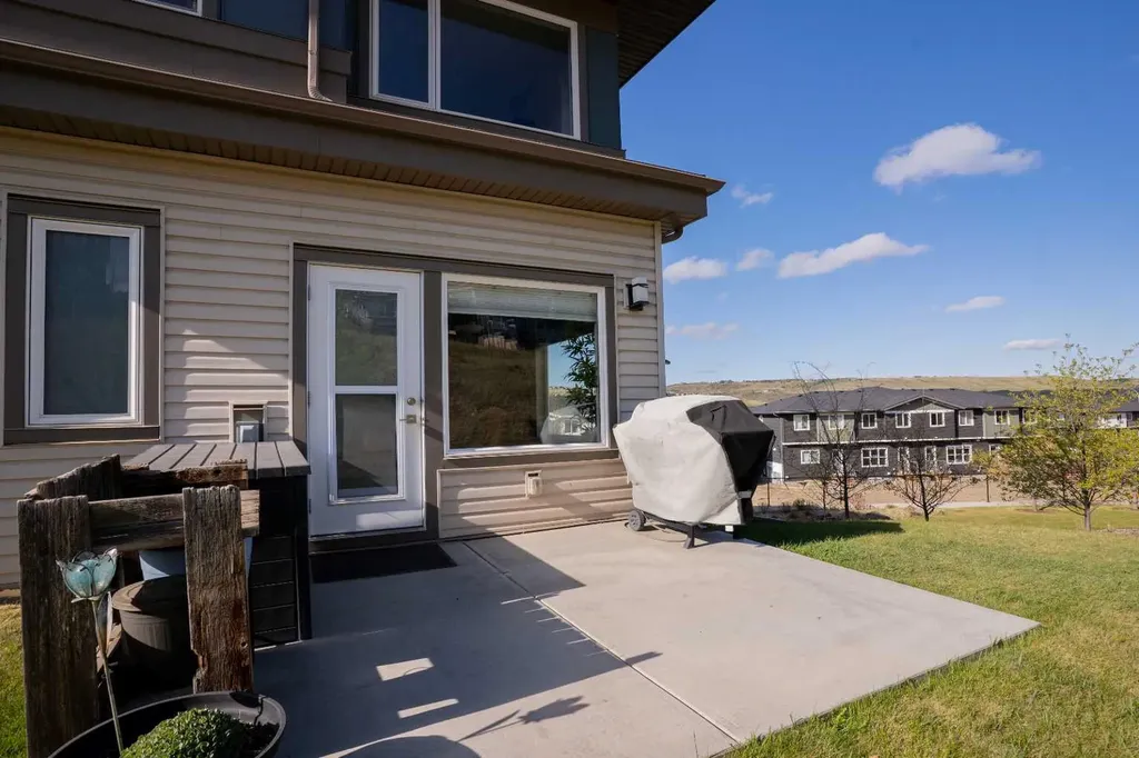501 River Heights Drive Cochrane AB T4C 2L3