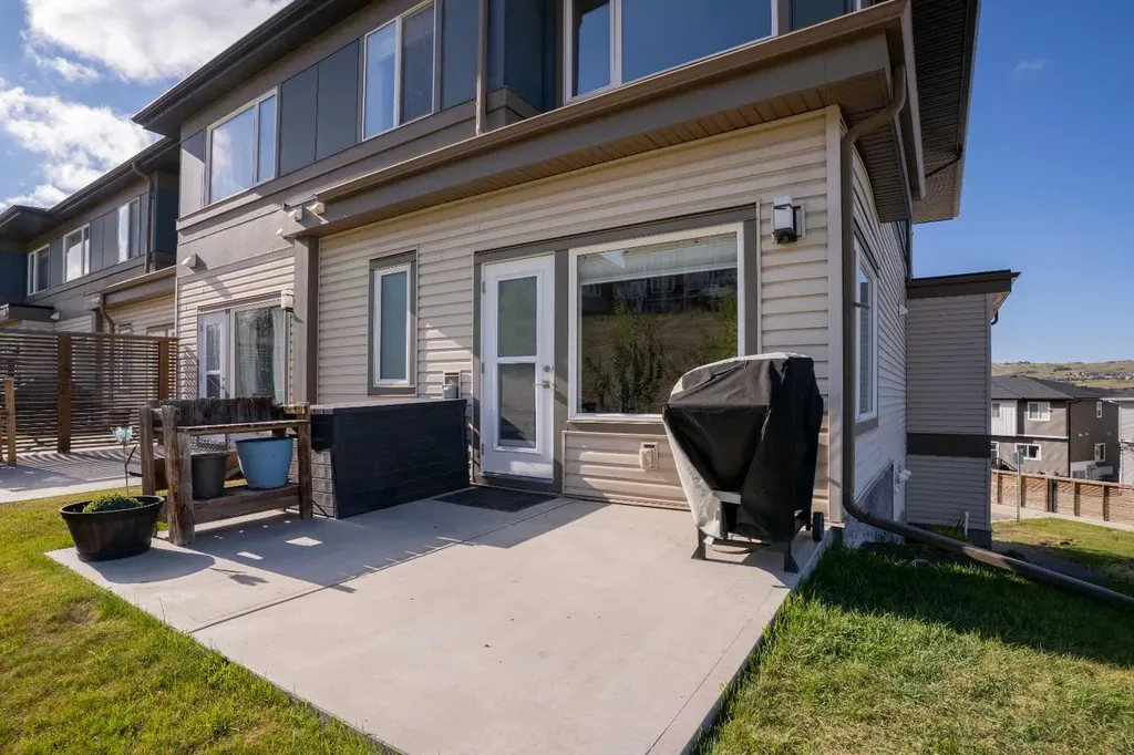 501 River Heights Drive Cochrane AB T4C 2L3