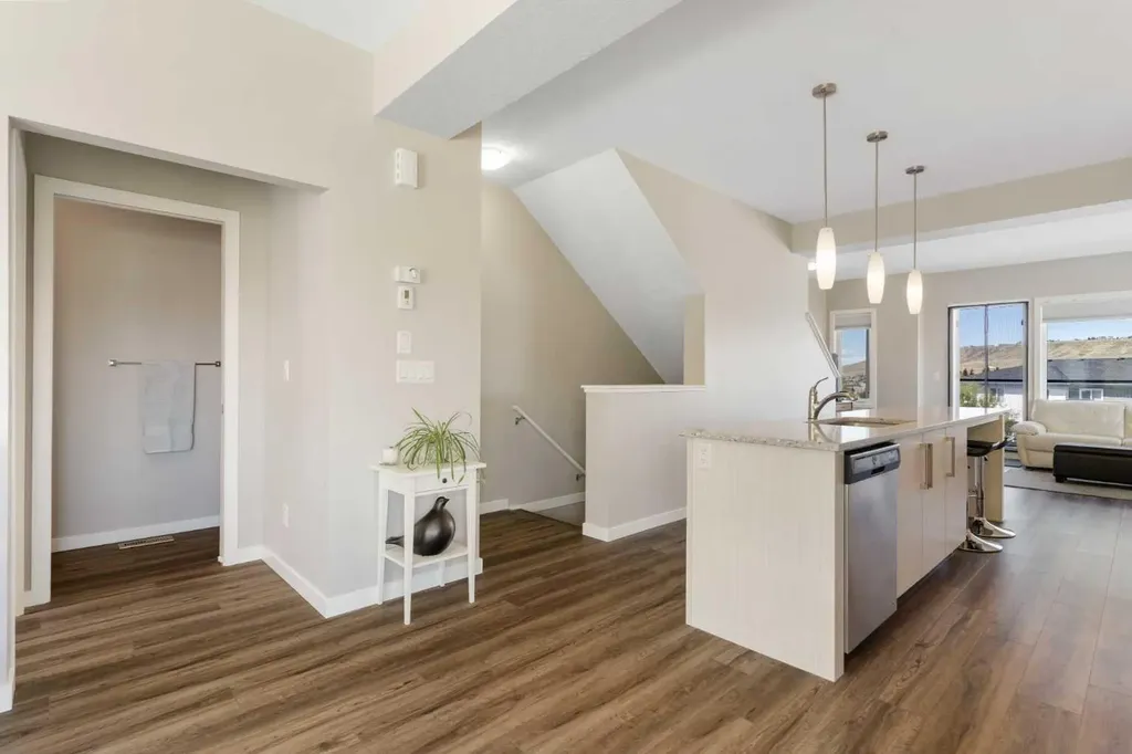 501 River Heights Drive Cochrane AB T4C 2L3