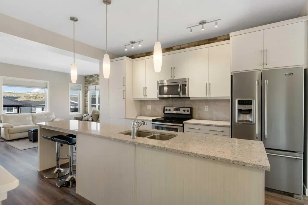 501 River Heights Drive Cochrane AB T4C 2L3