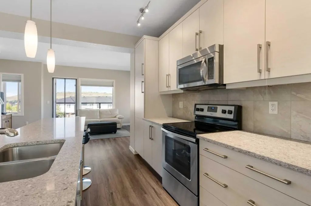 501 River Heights Drive Cochrane AB T4C 2L3