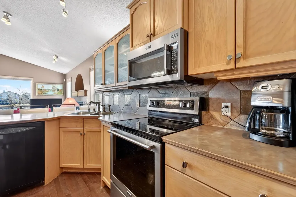 136 West Creek Glen Chestermere AB T1X 1P8