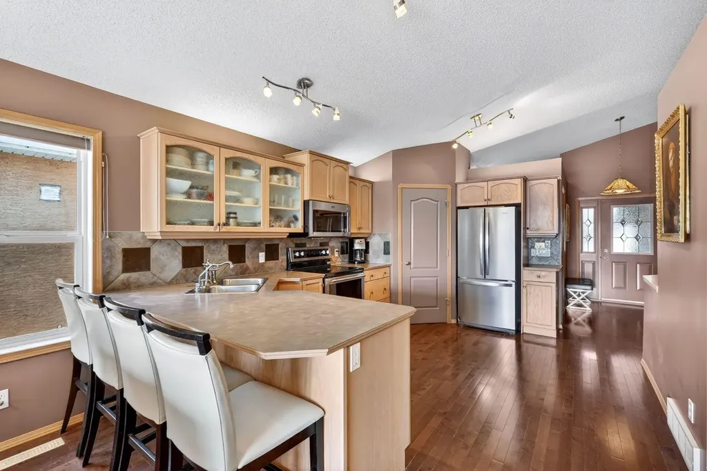 136 West Creek Glen Chestermere AB T1X 1P8