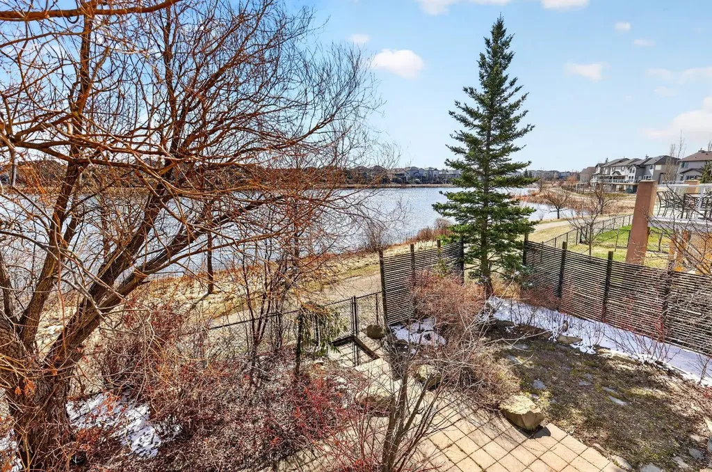 136 West Creek Glen Chestermere AB T1X 1P8
