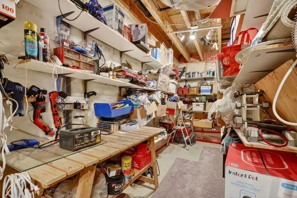 136 West Creek Glen Chestermere AB T1X 1P8