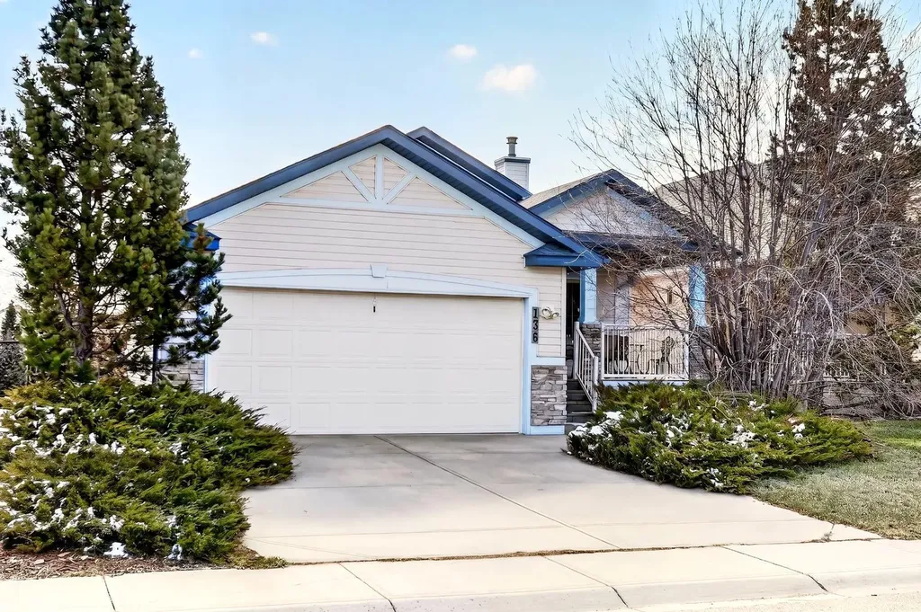 136 West Creek Glen Chestermere AB T1X 1P8