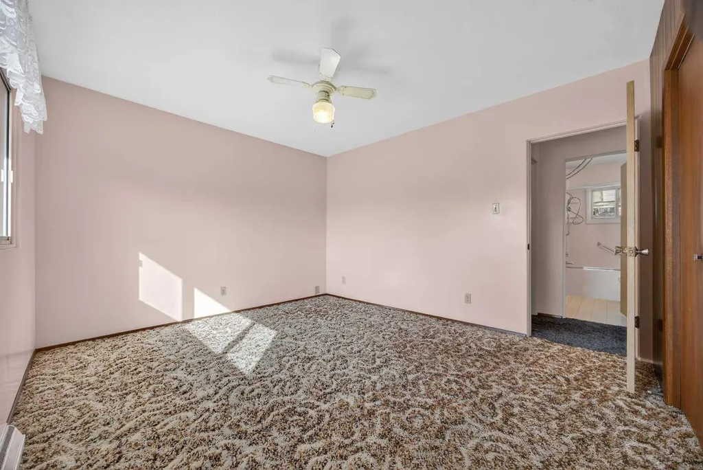 1124 31 Avenue NW Calgary AB t2k 0a9