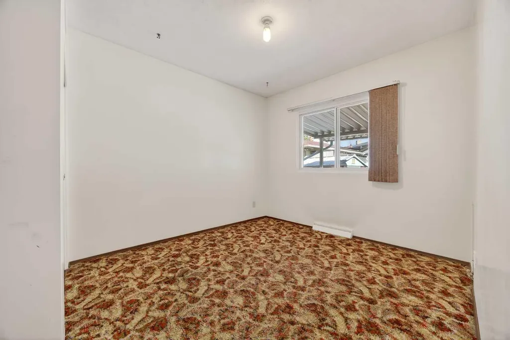 1124 31 Avenue NW Calgary AB t2k 0a9