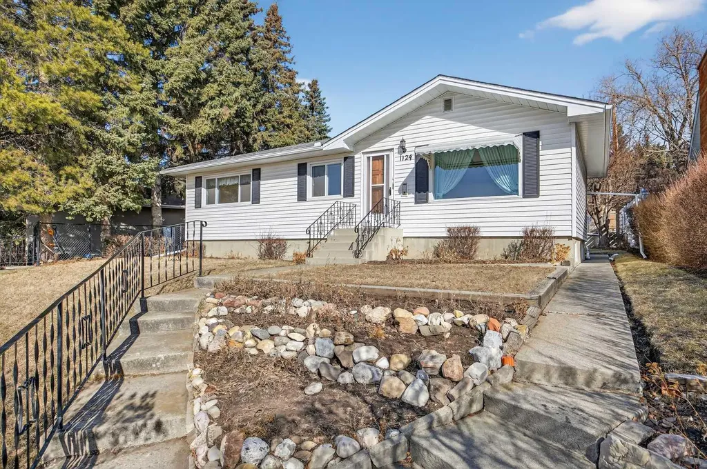 1124 31 Avenue NW Calgary AB t2k 0a9