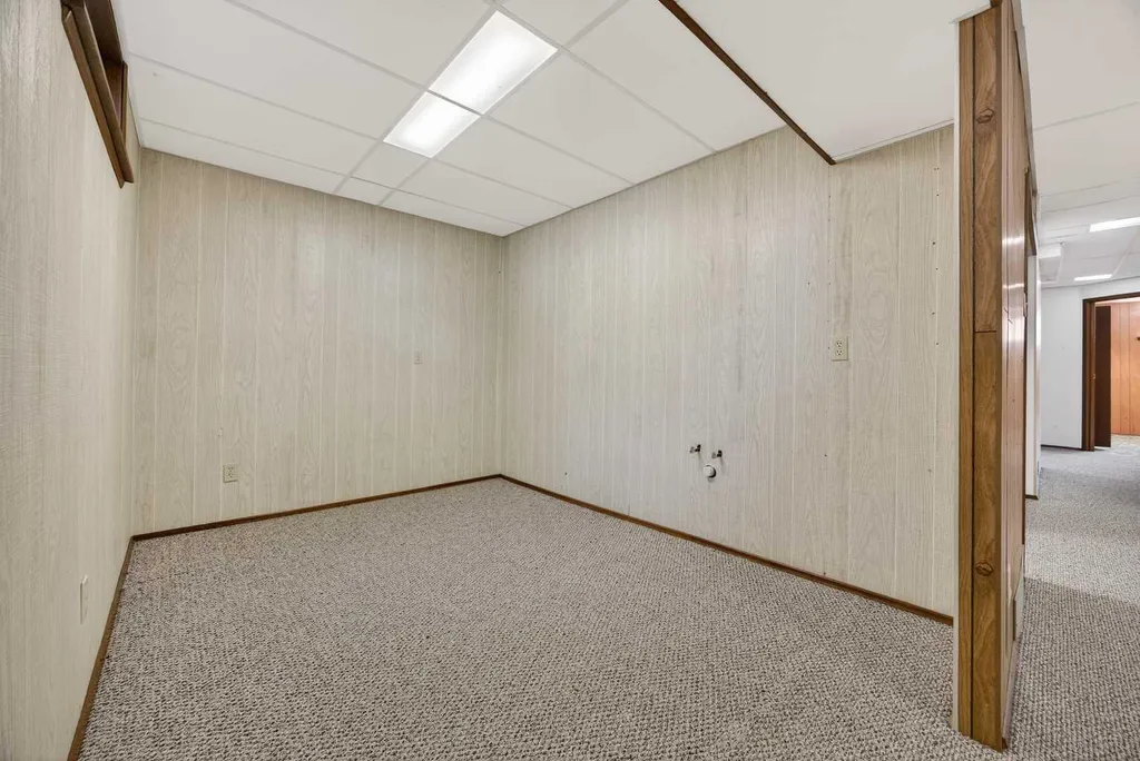 1124 31 Avenue NW Calgary AB t2k 0a9