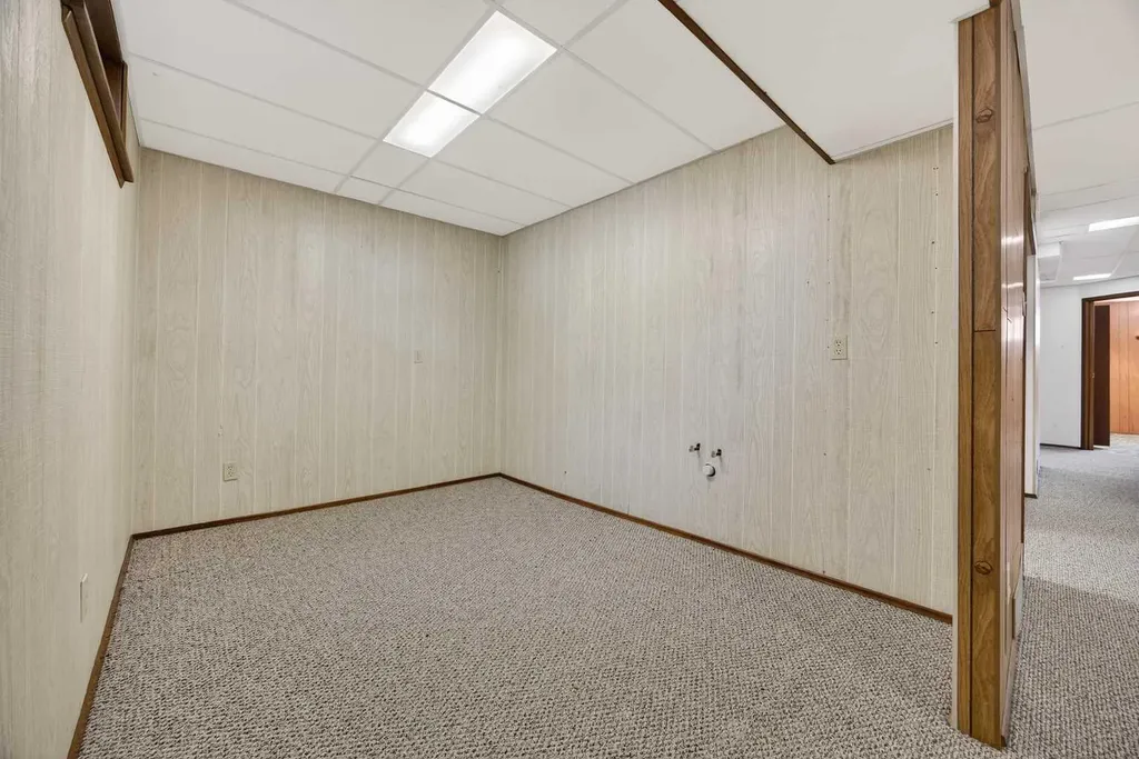 1124 31 Avenue NW Calgary AB t2k 0a9