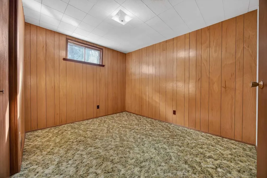 1124 31 Avenue NW Calgary AB t2k 0a9