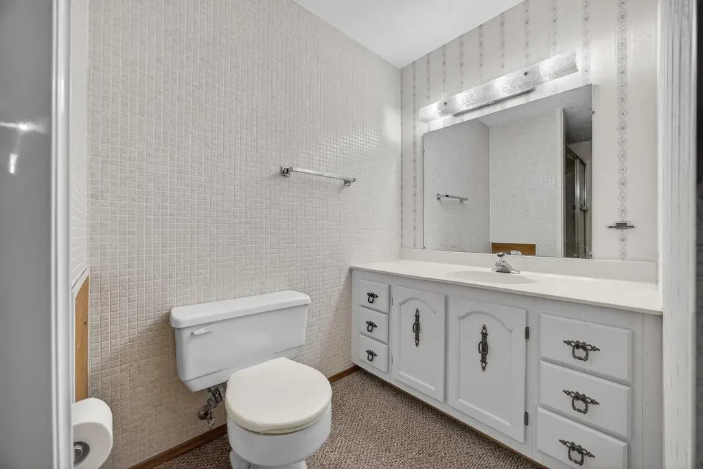 1124 31 Avenue NW Calgary AB t2k 0a9