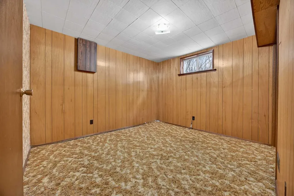 1124 31 Avenue NW Calgary AB t2k 0a9