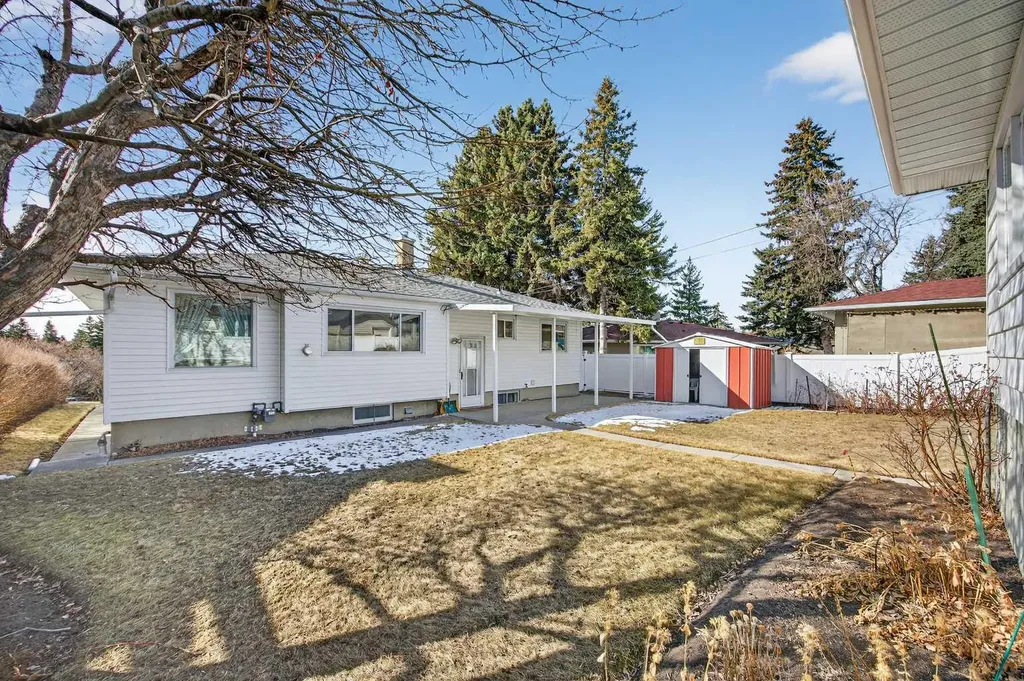 1124 31 Avenue NW Calgary AB t2k 0a9