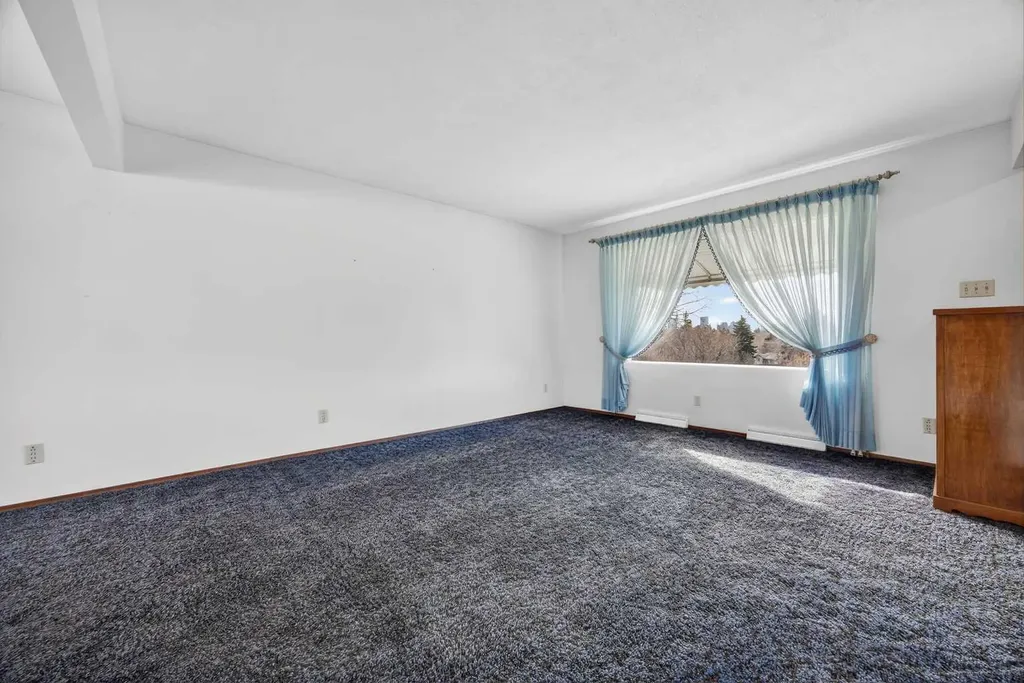 1124 31 Avenue NW Calgary AB t2k 0a9
