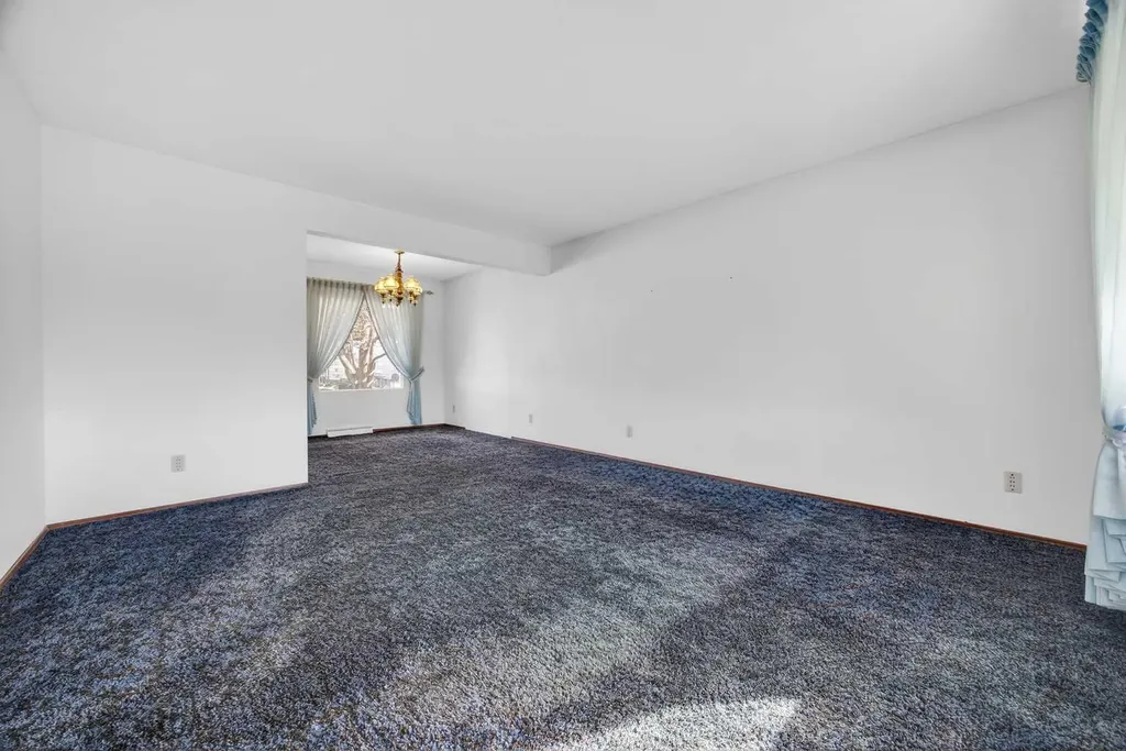 1124 31 Avenue NW Calgary AB t2k 0a9