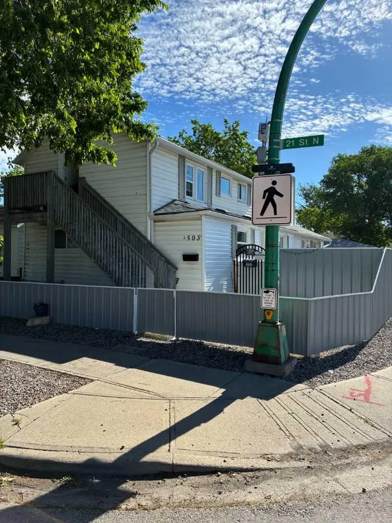 503 21 Street N Lethbridge AB T1H3R1