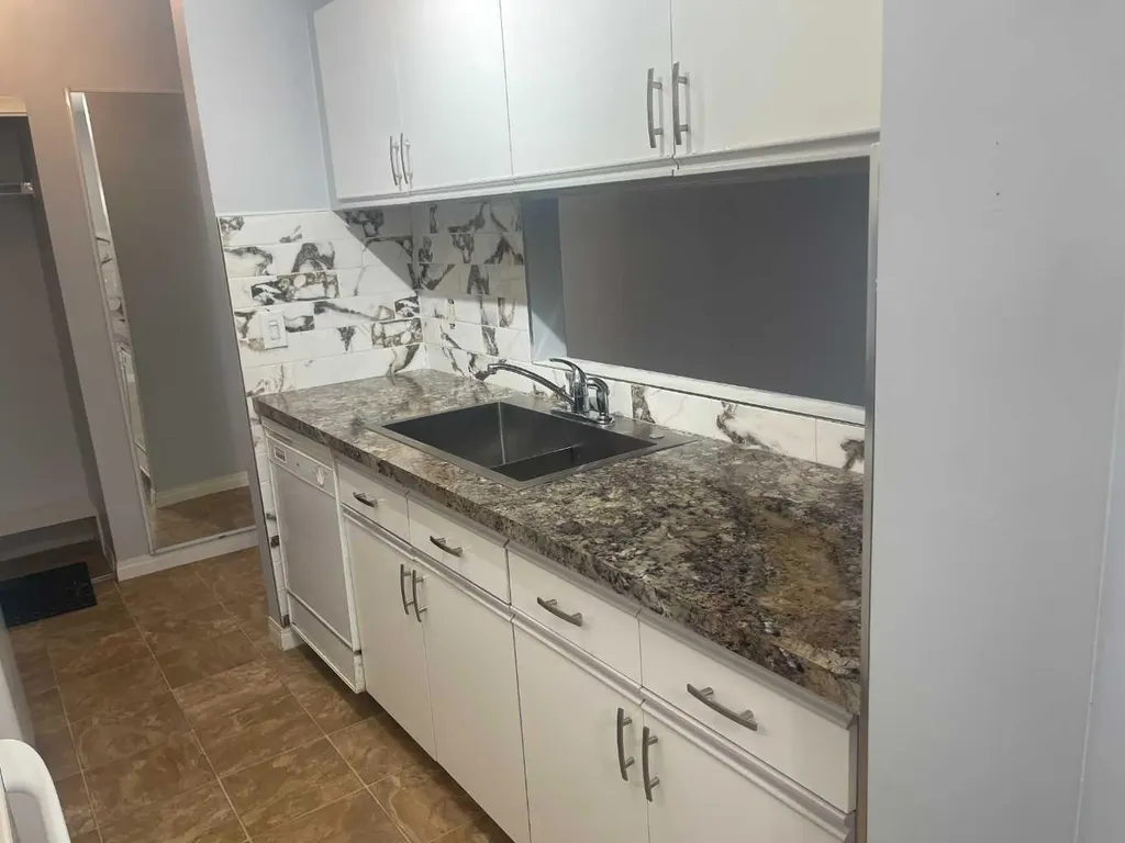 21 Dover Point SE Calgary AB T2B3K4