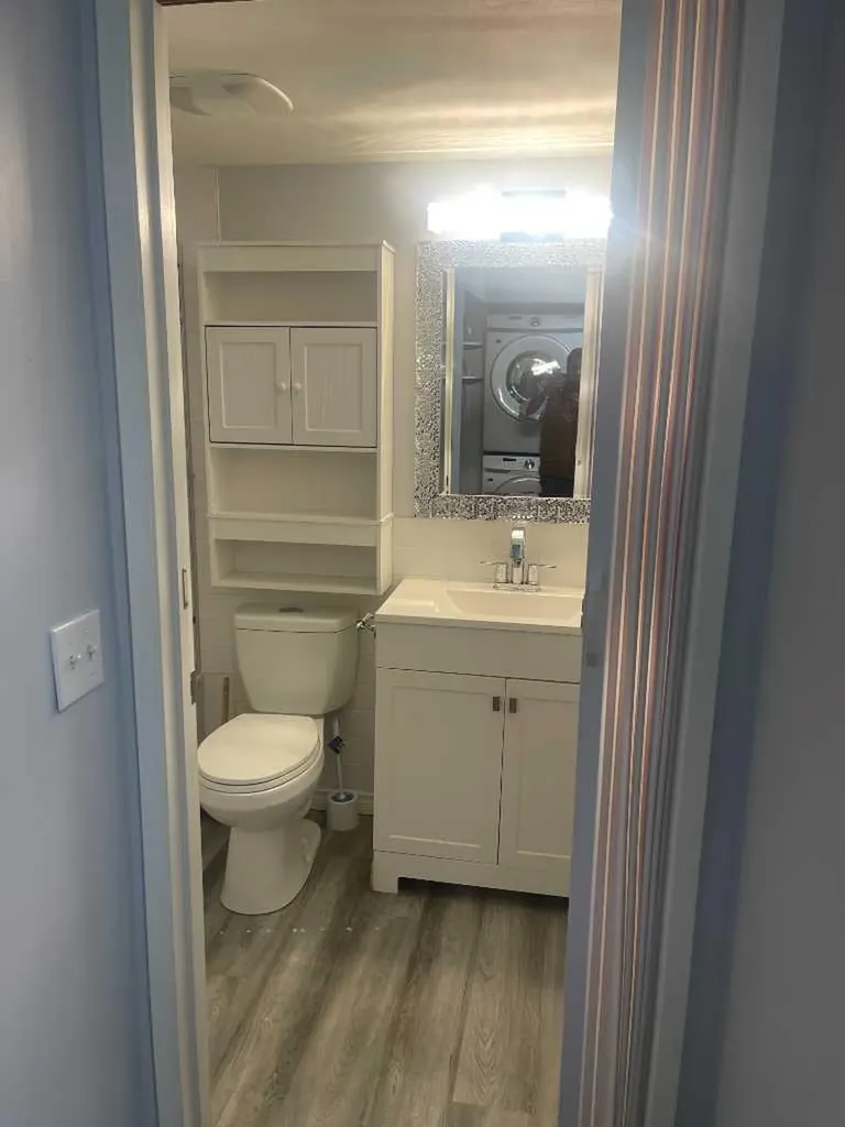 21 Dover Point SE Calgary AB T2B3K4