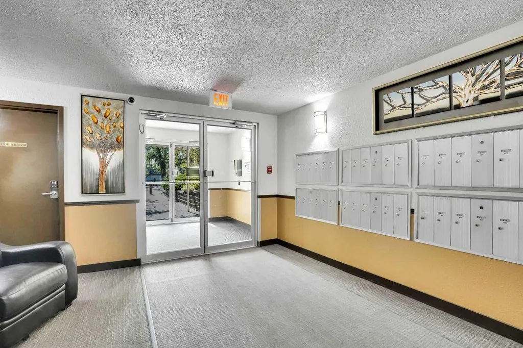 21 Dover Point SE Calgary AB T2B3K4