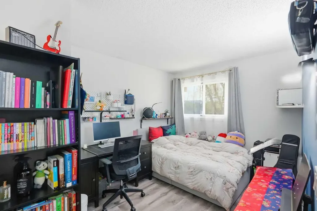 3500 Varsity Drive NW Calgary AB T2L 1Y3