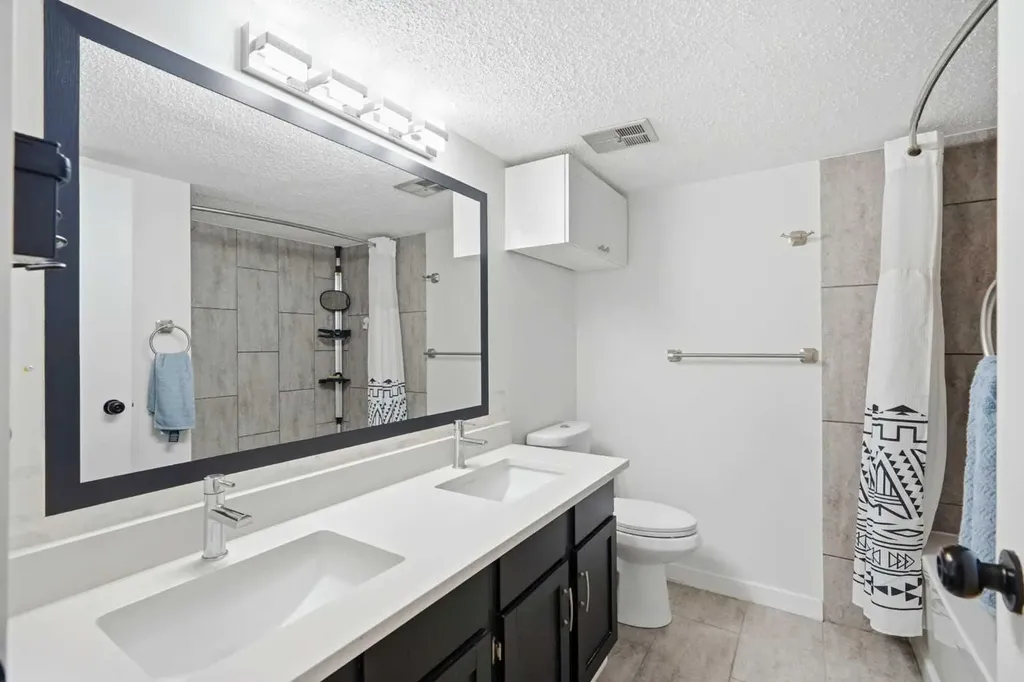3500 Varsity Drive NW Calgary AB T2L 1Y3
