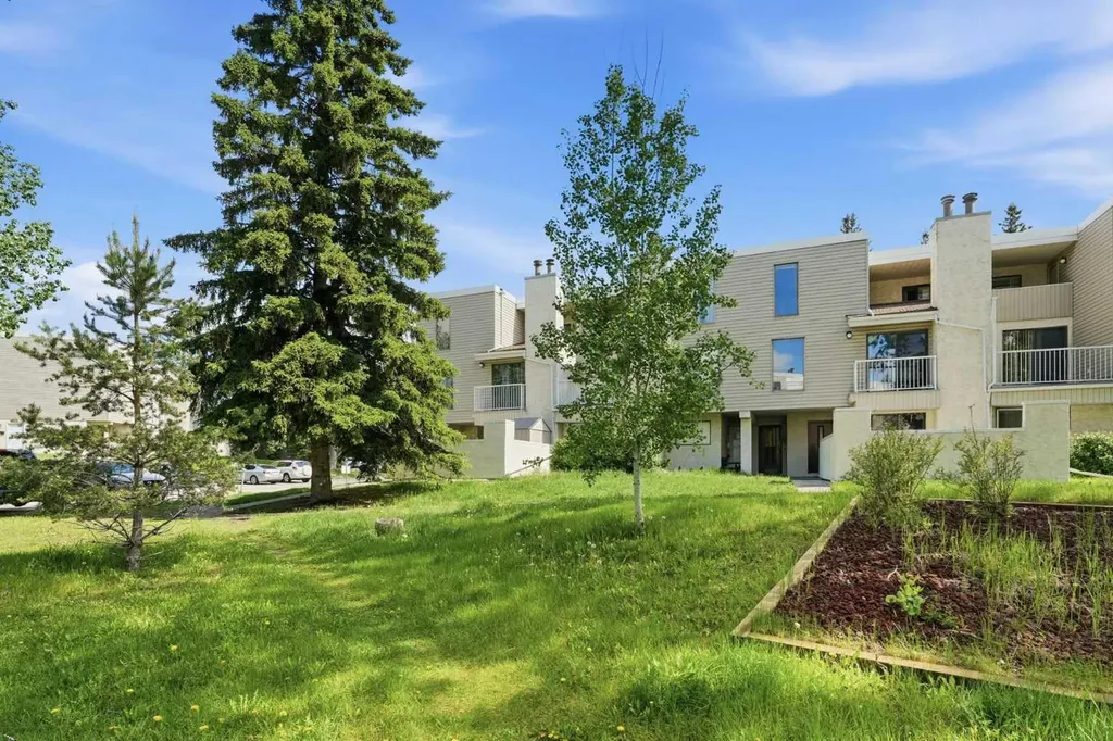 3500 Varsity Drive NW Calgary AB T2L 1Y3