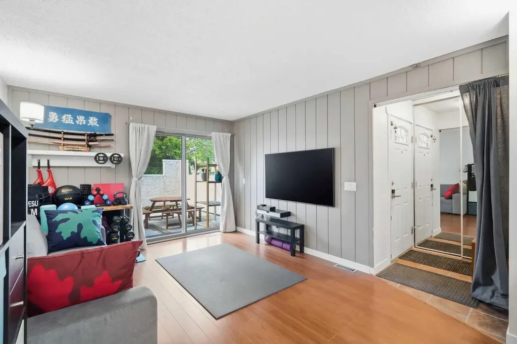 3500 Varsity Drive NW Calgary AB T2L 1Y3