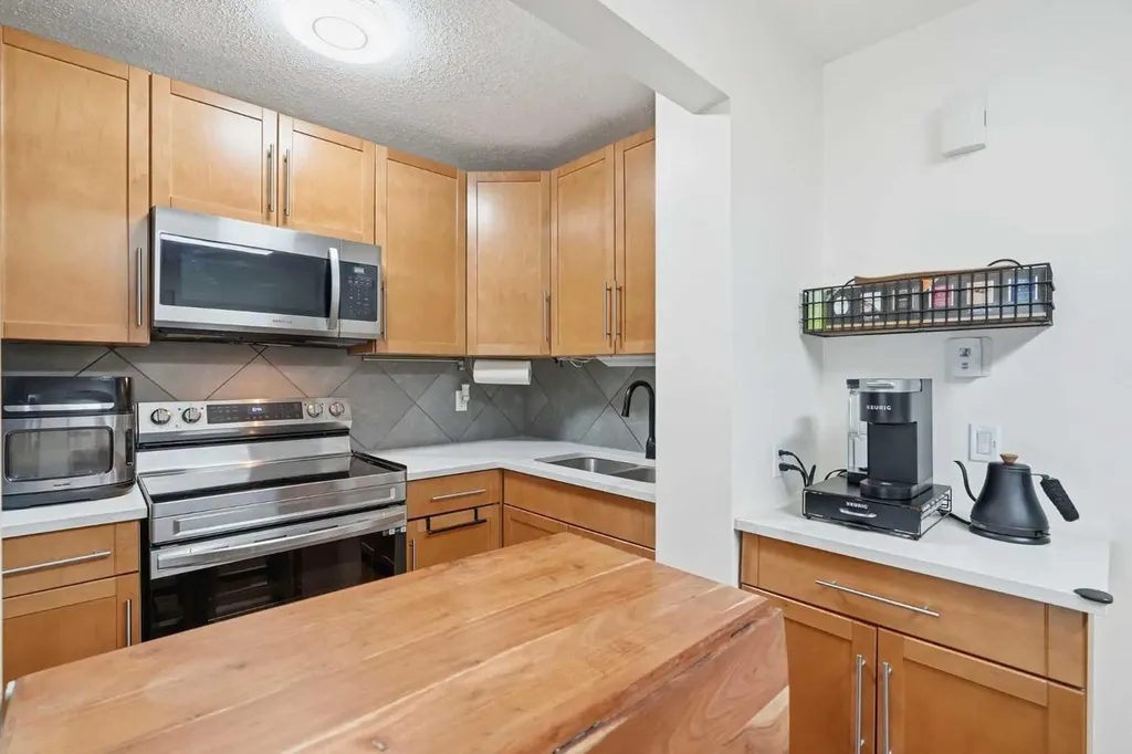 3500 Varsity Drive NW Calgary AB T2L 1Y3