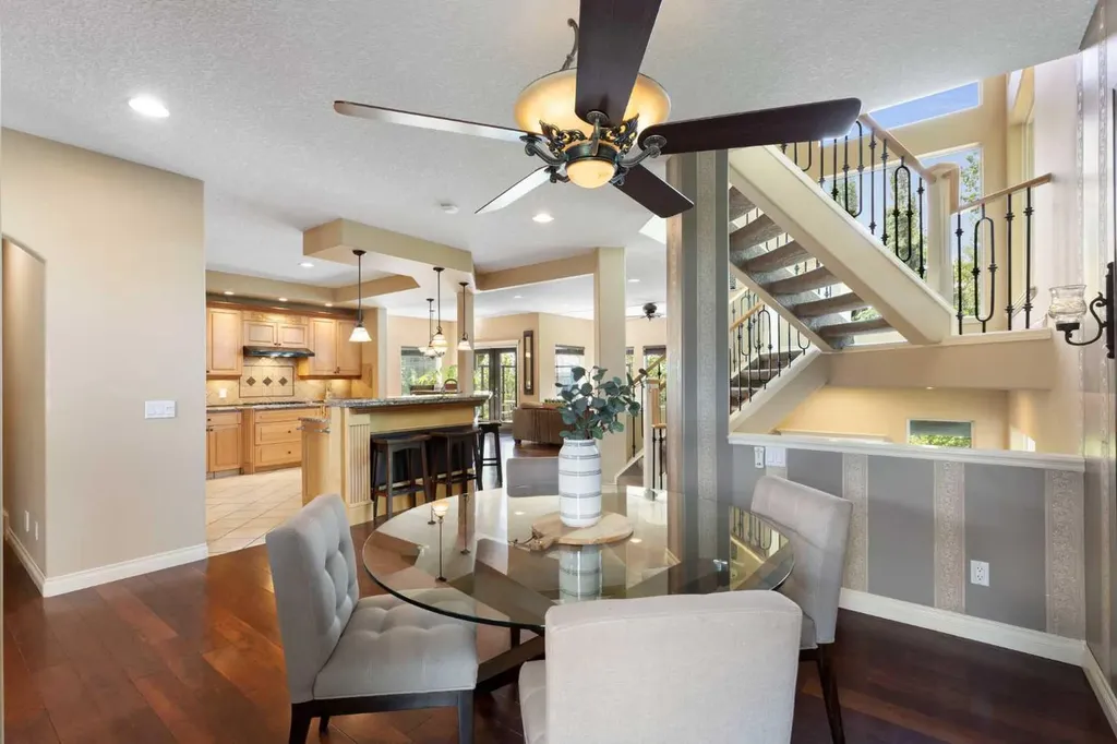 410 Royal Crest Bay NW Calgary AB T3G4M8