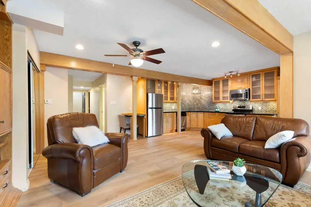 410 Royal Crest Bay NW Calgary AB T3G4M8