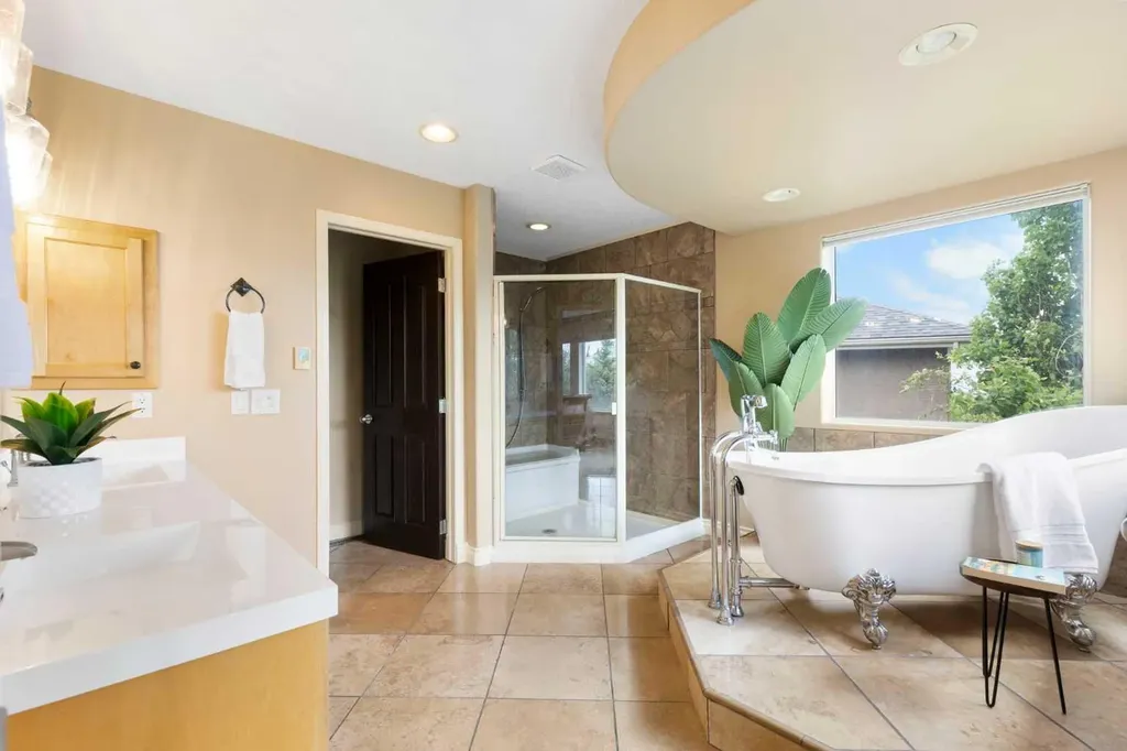 410 Royal Crest Bay NW Calgary AB T3G4M8