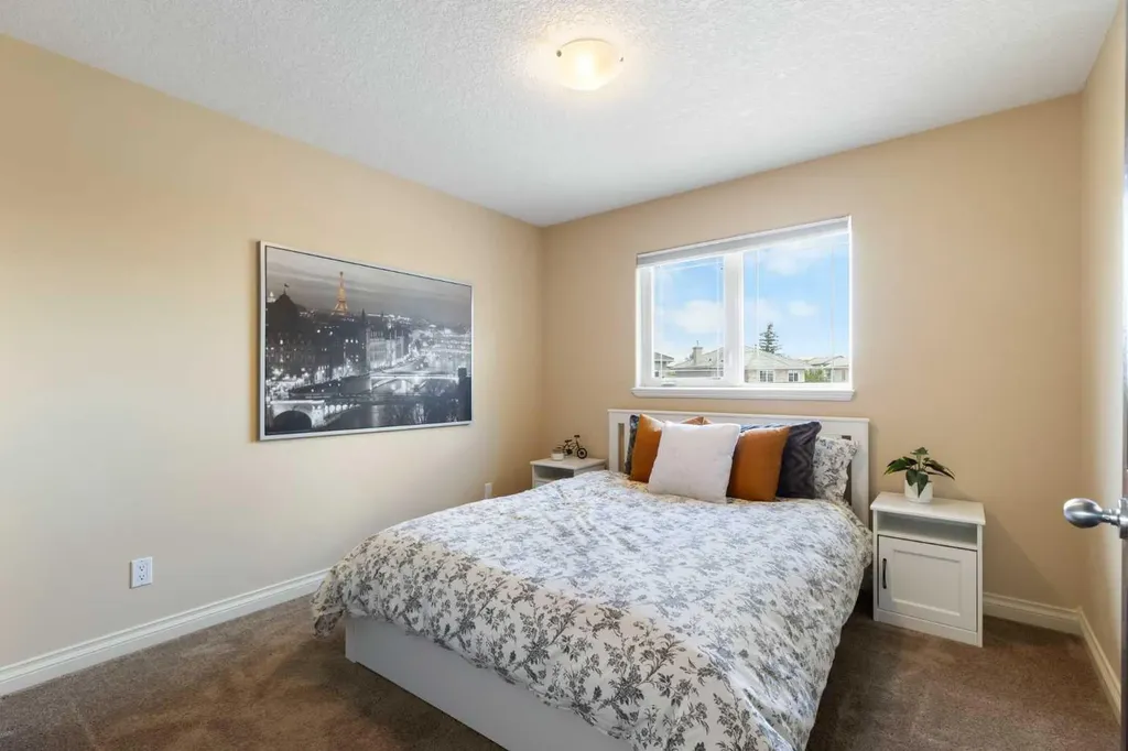 410 Royal Crest Bay NW Calgary AB T3G4M8